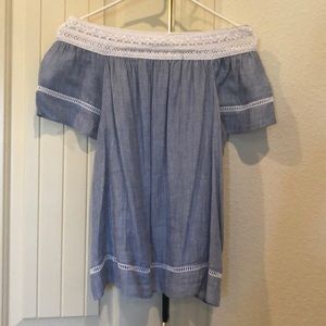 Off the shoulder Shirt